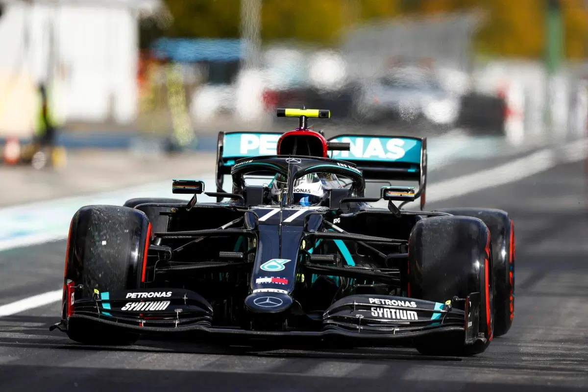 F1, GP Eifel 2020: Hamilton vince ed eguaglia Schumacher (2)
