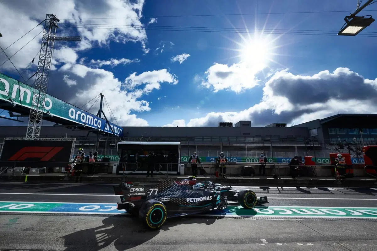 F1, GP Eifel 2020: Hamilton vince ed eguaglia Schumacher (19)