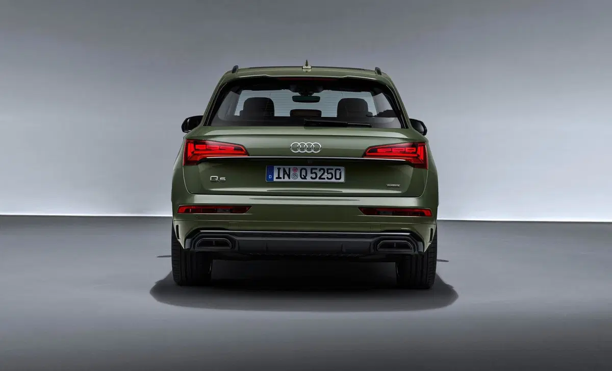 Audi Q5 50 TFSI e quattro S tronic Business (5)