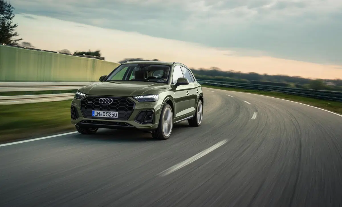 Audi Q5 50 TFSI e quattro S tronic Business (9)