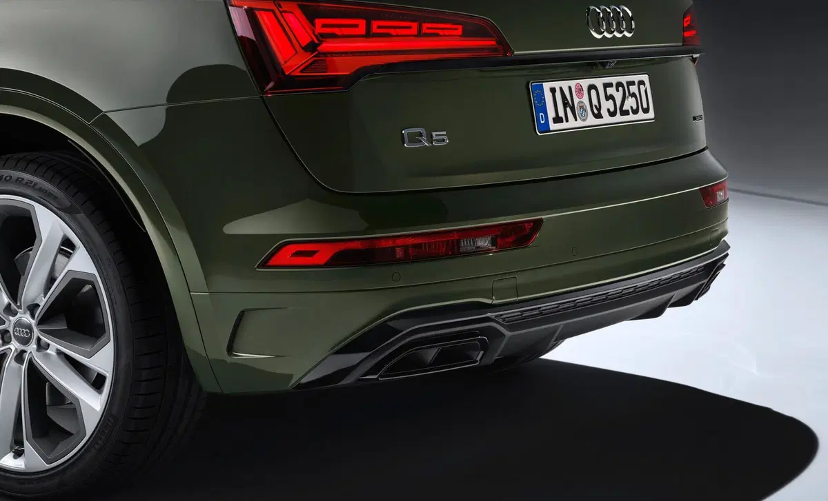Audi Q5 50 TFSI e quattro S tronic Business (22)