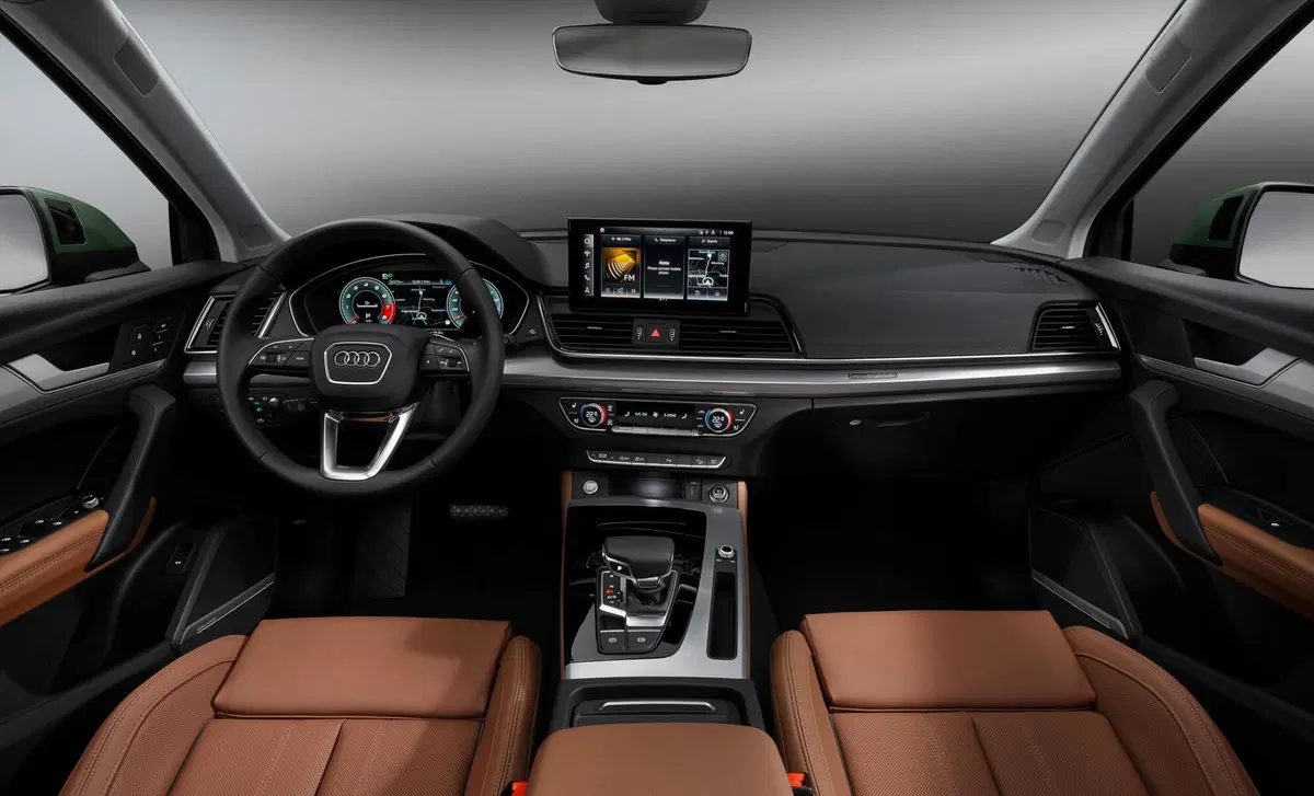 Audi Q5 50 TFSI e quattro S tronic Business (13)
