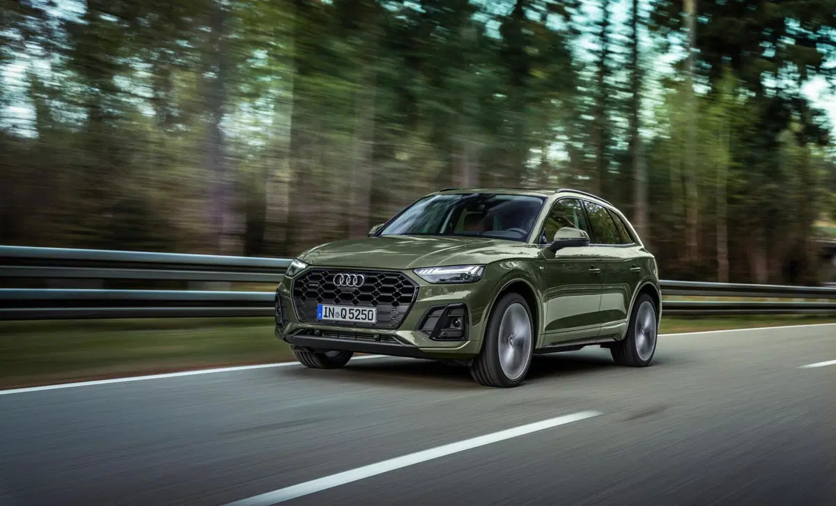 Audi Q5 50 TFSI e quattro S tronic Business (11)