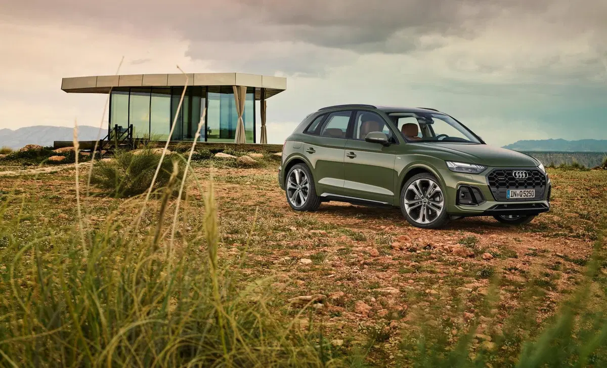 Audi Q5 50 TFSI e quattro S tronic Business (10)