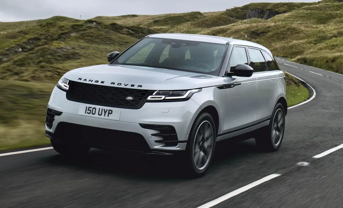 Land Rover Range Rover Velar 3.0D V6 275 CV R-Dynamic SE (9)