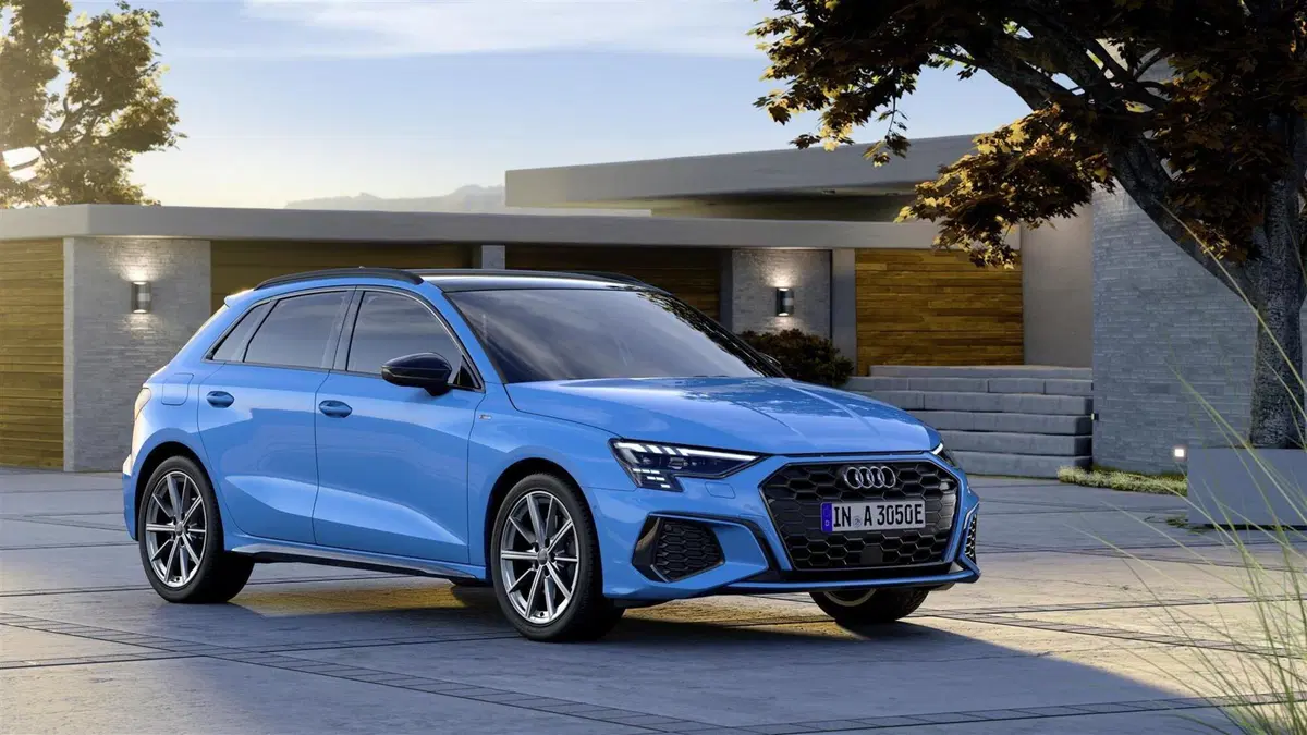 Audi A3 Sportback TFSI e: quanto costa la versione ibrida plug-in (10)