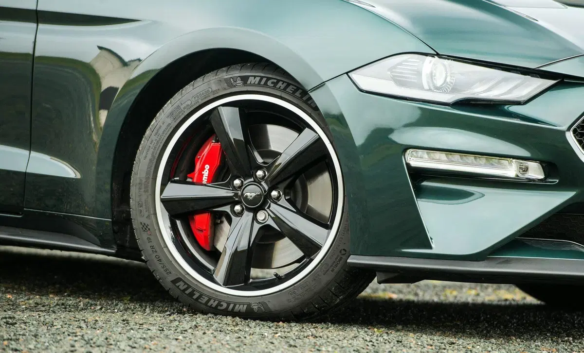 Ford Mustang Coupé Fastback 2.3 EcoBoost (16)