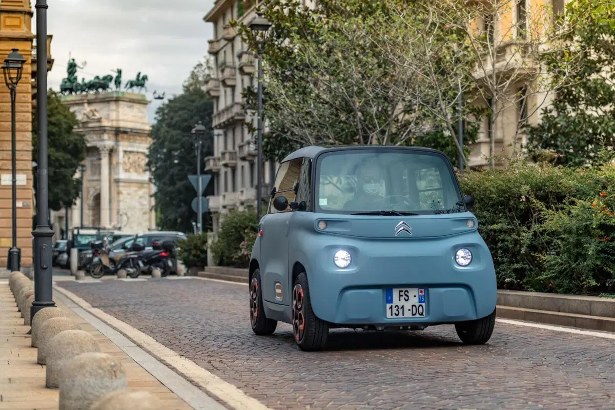 Citroen AMI, 5.430 euro: Super MINI per SMART cities con range 75 km [no patente] (7)