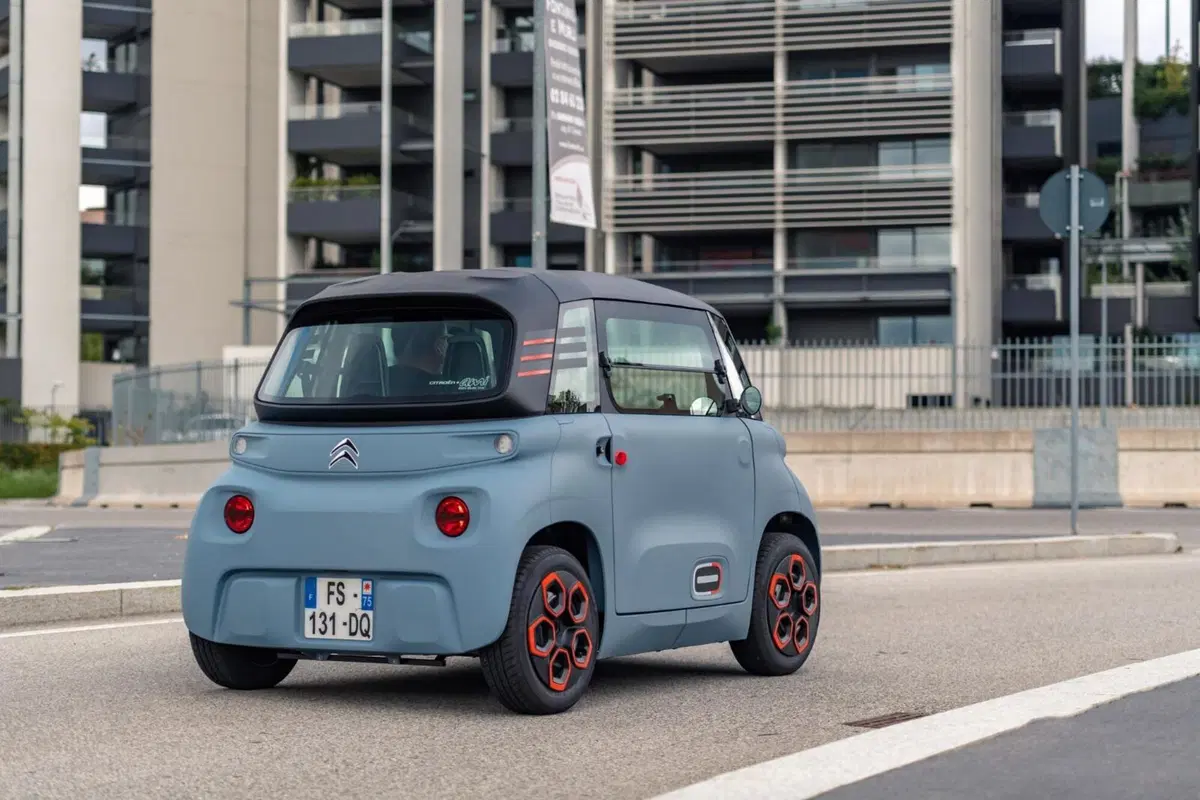 Citroen AMI, 5.430 euro: Super MINI per SMART cities con range 75 km [no patente] (13)