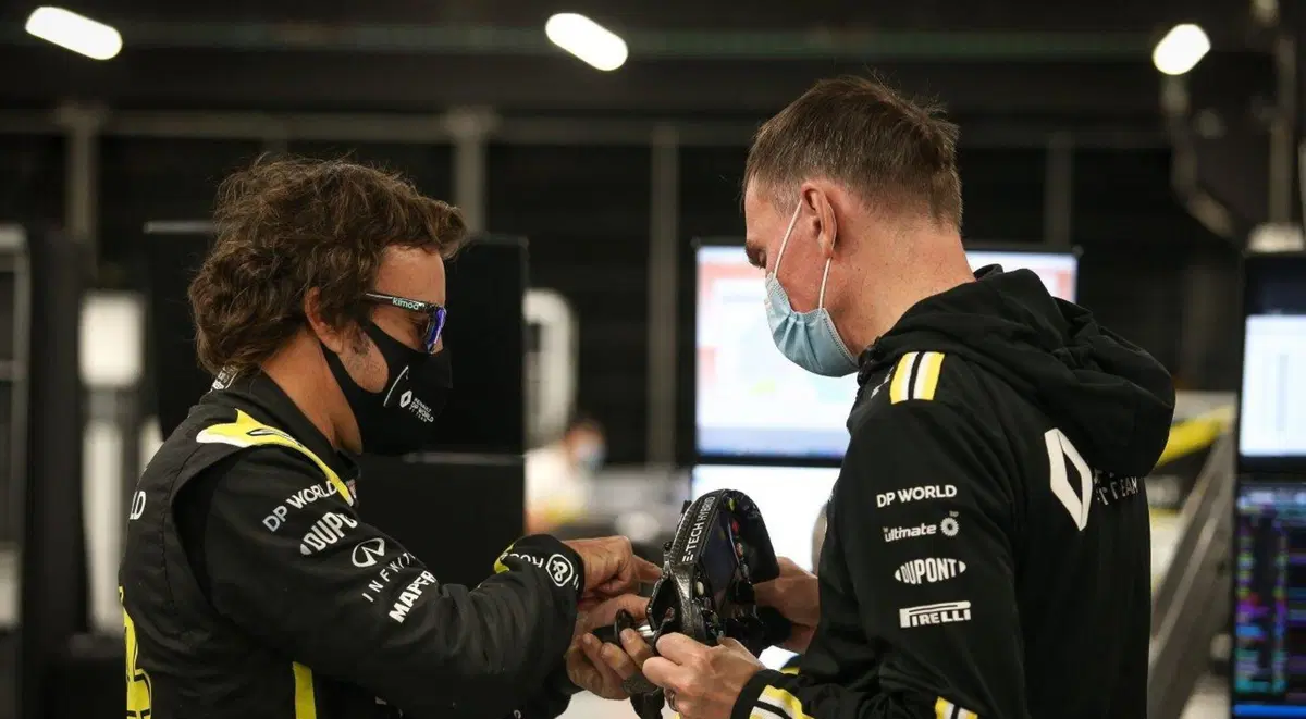 Alonso: primo contatto con la Renault R.S.20 (4)