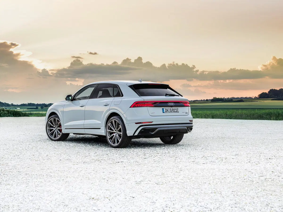 Audi Q8, arriva la versione plug-in hybrid (5)