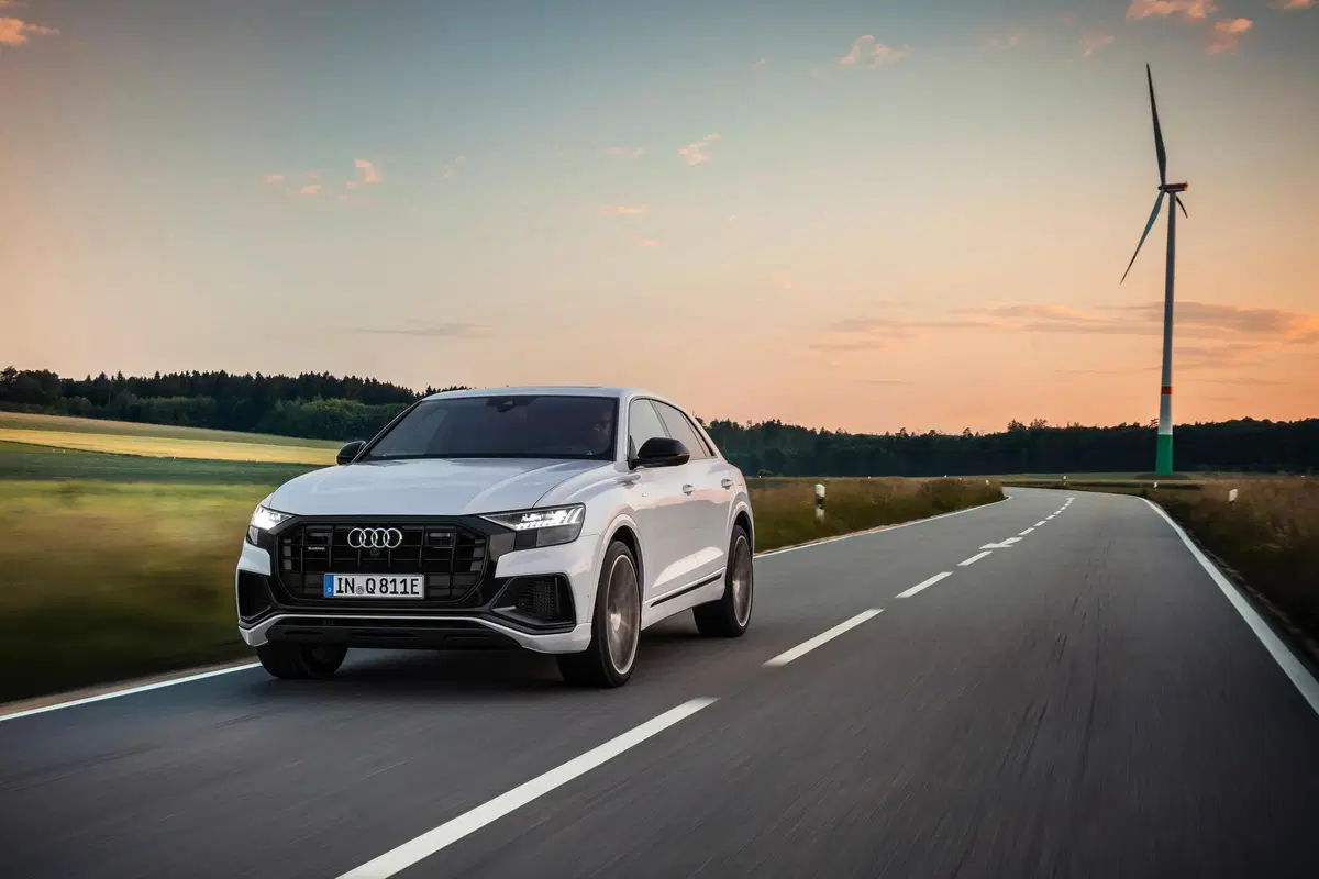 Audi Q8, arriva la versione plug-in hybrid (9)