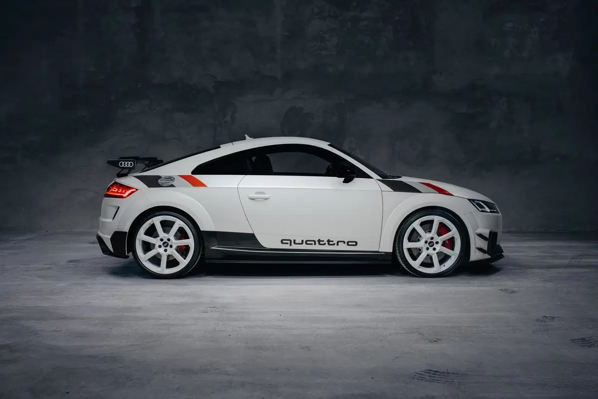 Audi TT RS 40 years of quattro, la serie speciale per i quarant'anni della trazione integrale quattro (3)