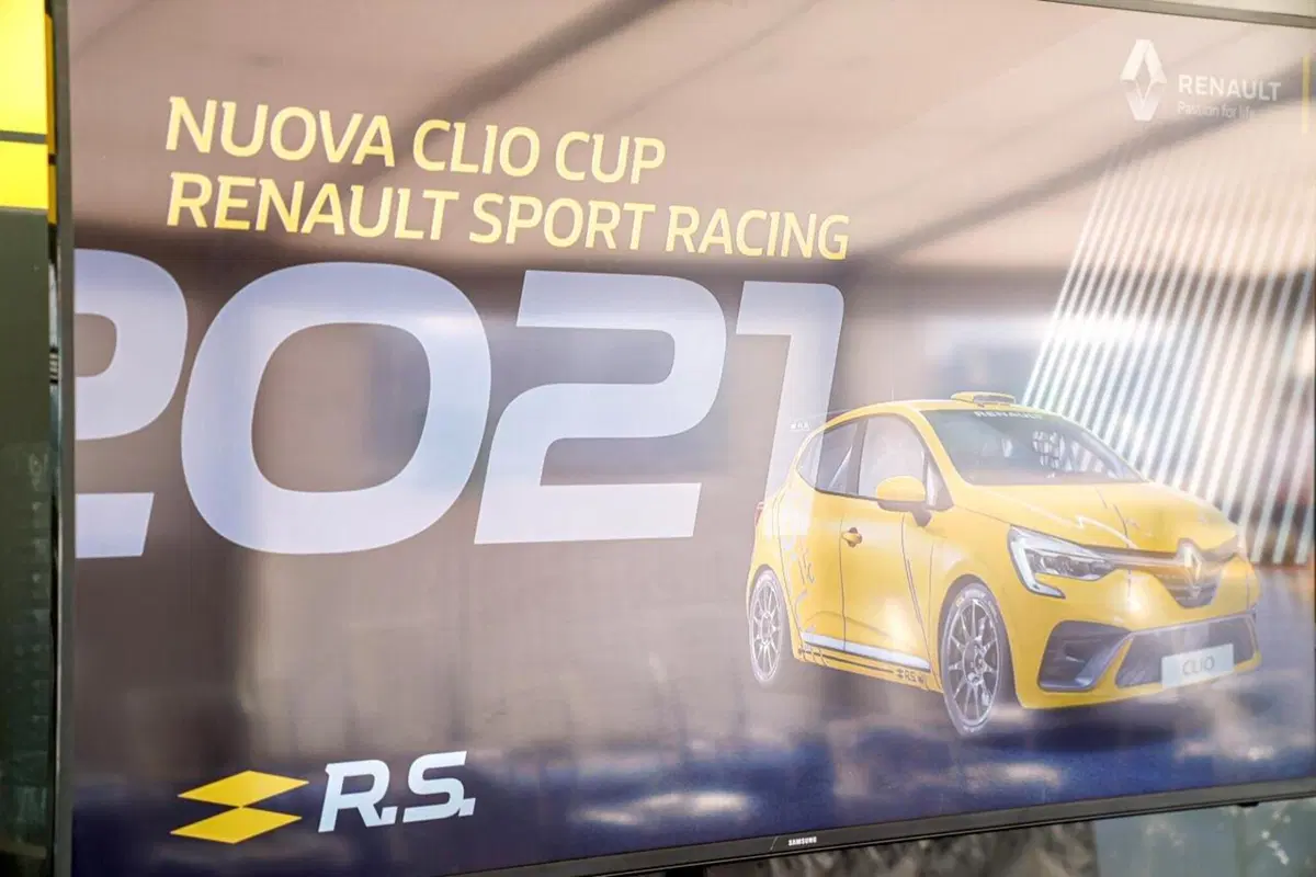 Renault Clio Cup 2021: com'è fatta (10)