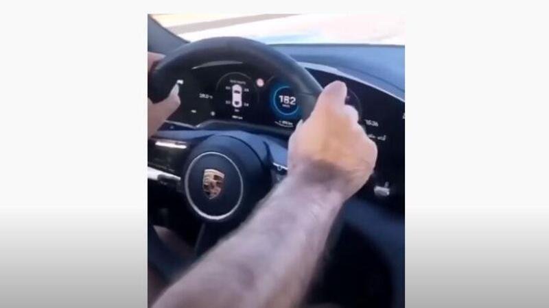 Alla rotonda a 180 km/h con una Porsche Taycan: il video da brividi