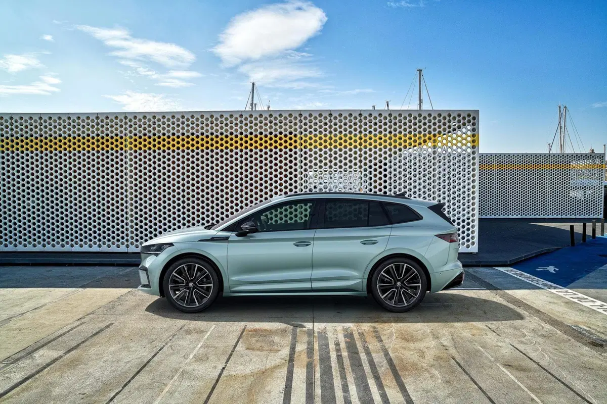 Skoda Enyaq iV debutta in Italia (al MiMo) senza rivali [video] (9)
