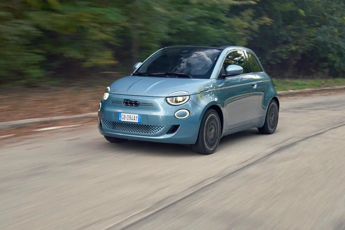 Fiat 500 3+1, la 500 con una portiera in più (18)