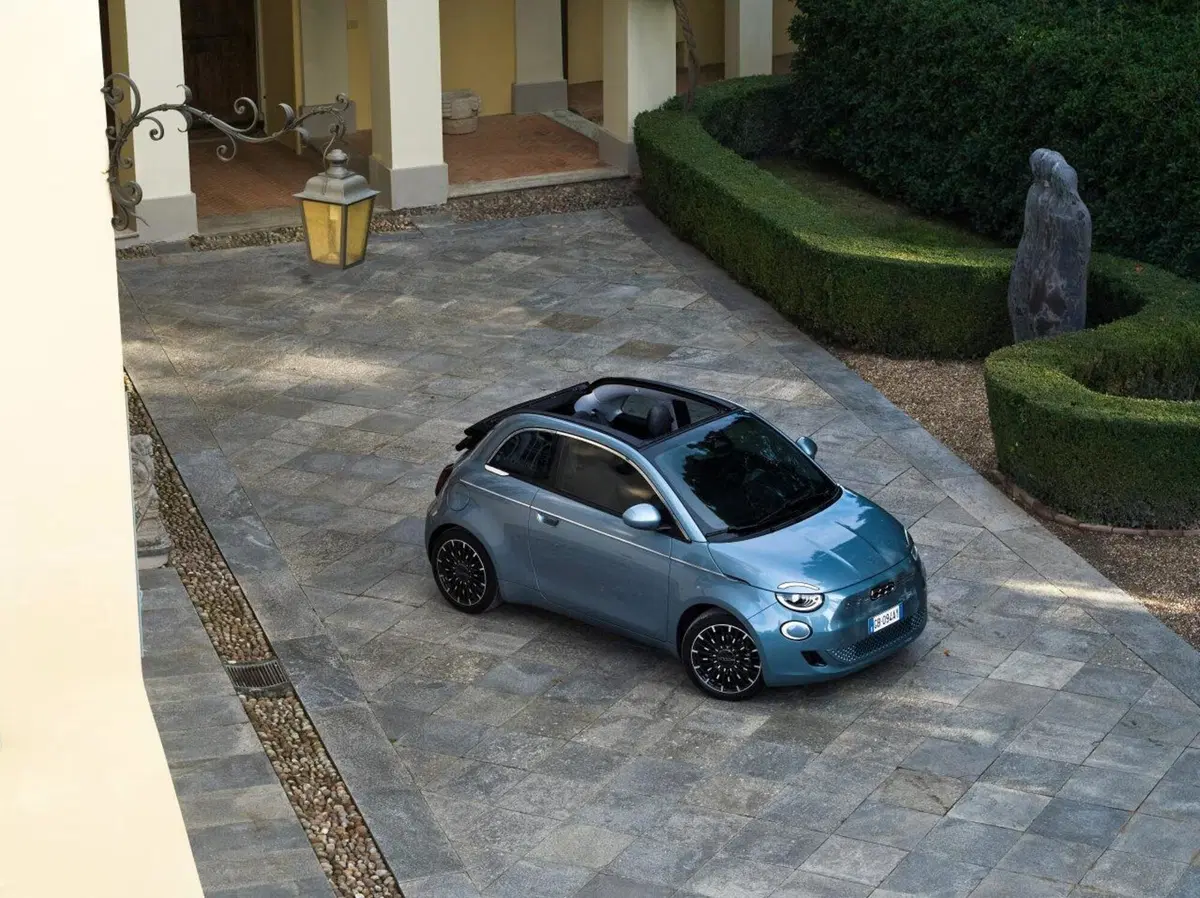 Fiat 500 3+1, la 500 con una portiera in più (23)