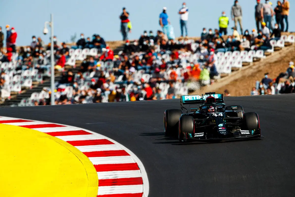 F1, GP Portogallo 2020: vince Hamilton. Quarto Leclerc (15)