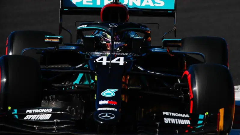 F1, GP Portogallo 2020: vince Hamilton. Quarto Leclerc
