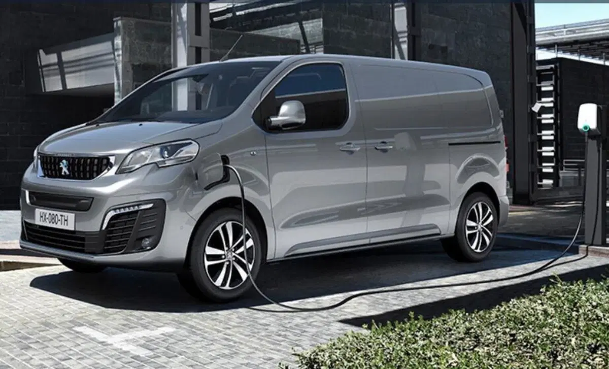 Peugeot e-Expert Furgone (2020-24) (3)