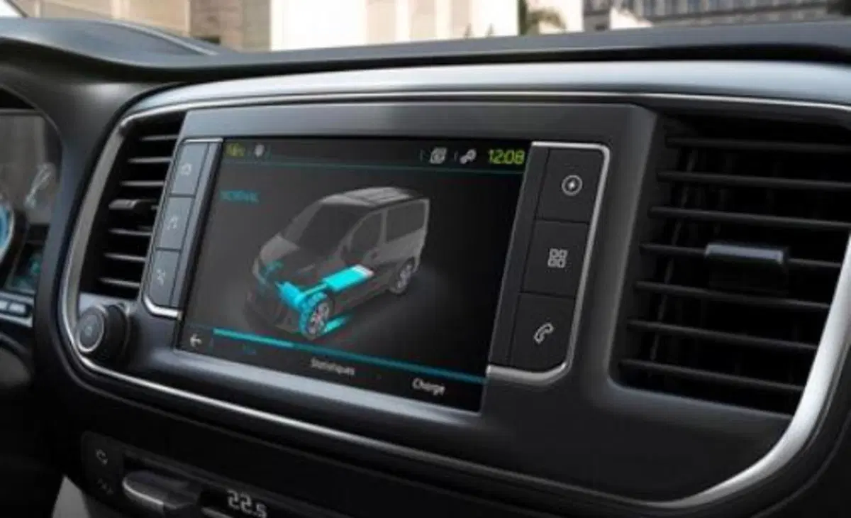 Peugeot e-Expert Furgone (2020-24) (15)