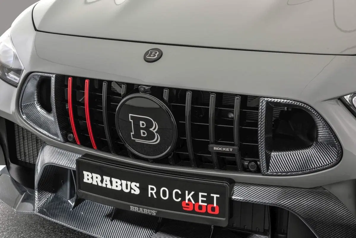 Brabus Rocket 900 'One of Ten': la AMG GT4 da 900 CV! (13)
