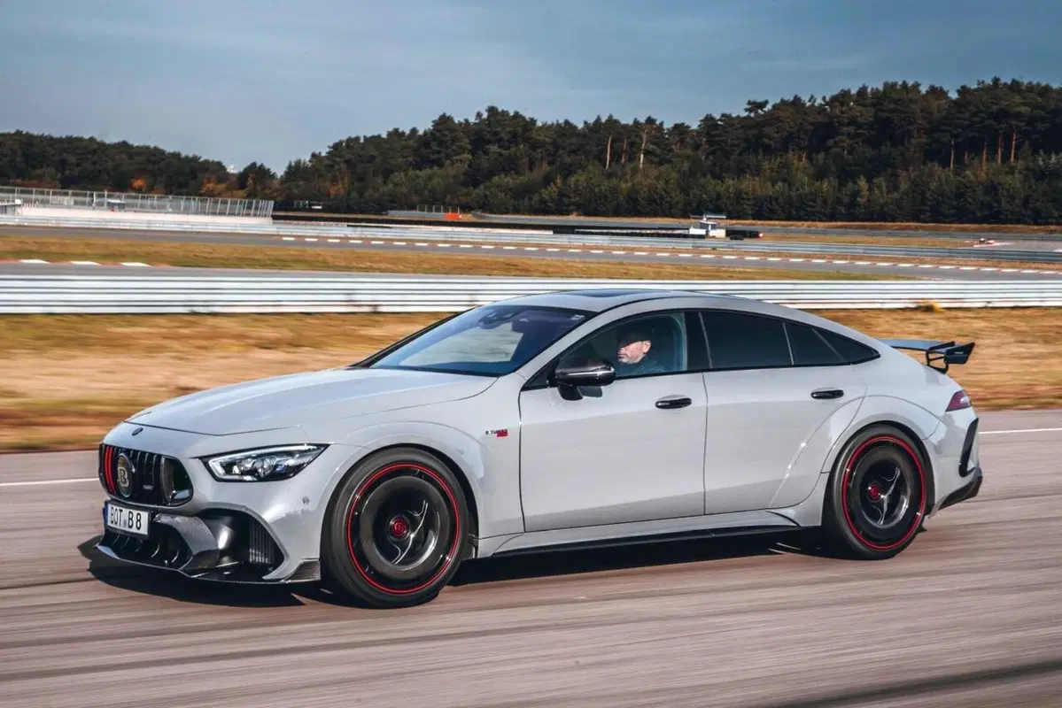 Brabus Rocket 900 'One of Ten': la AMG GT4 da 900 CV! (14)