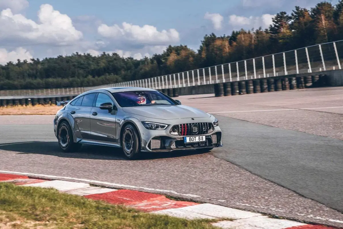 Brabus Rocket 900 'One of Ten': la AMG GT4 da 900 CV! (19)