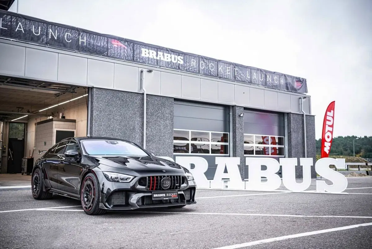 Brabus Rocket 900 'One of Ten': la AMG GT4 da 900 CV! (22)