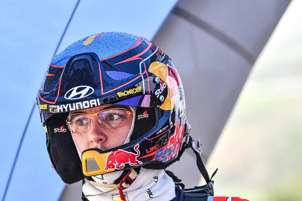 WRC20. Rally Italia Sardegna. Neuville come chauffeur (6)