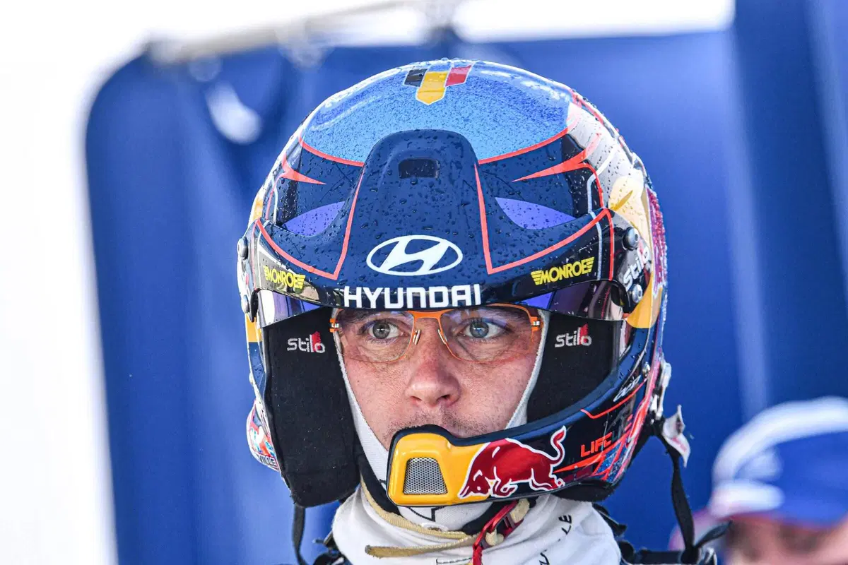 WRC20. Rally Italia Sardegna. Neuville come chauffeur (8)