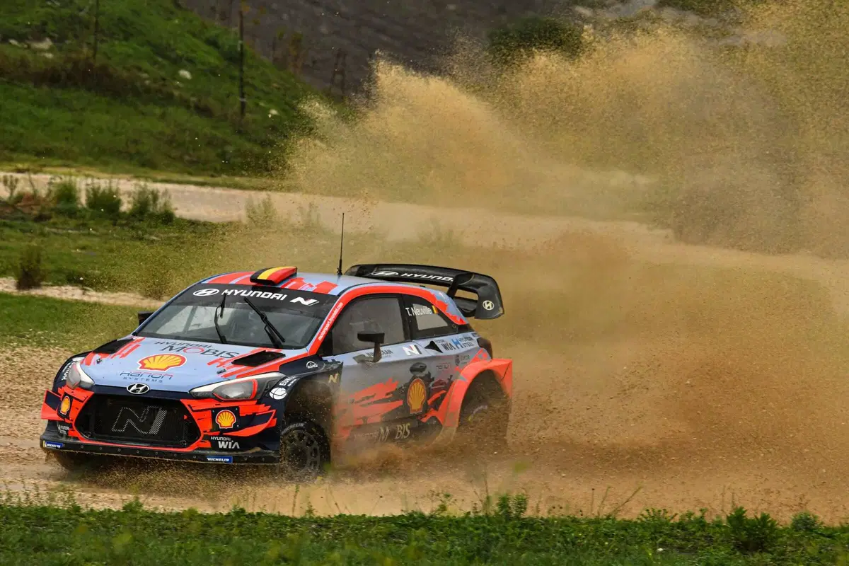 WRC20. Rally Italia Sardegna. Neuville come chauffeur (9)