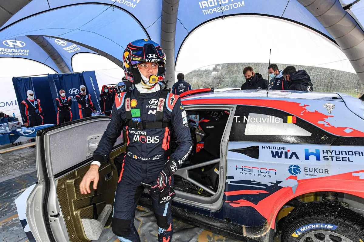 WRC20. Rally Italia Sardegna. Neuville come chauffeur (19)