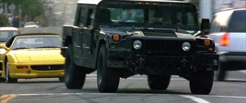 Ferrari battuta da Hummer... Guidato da Sean Connery