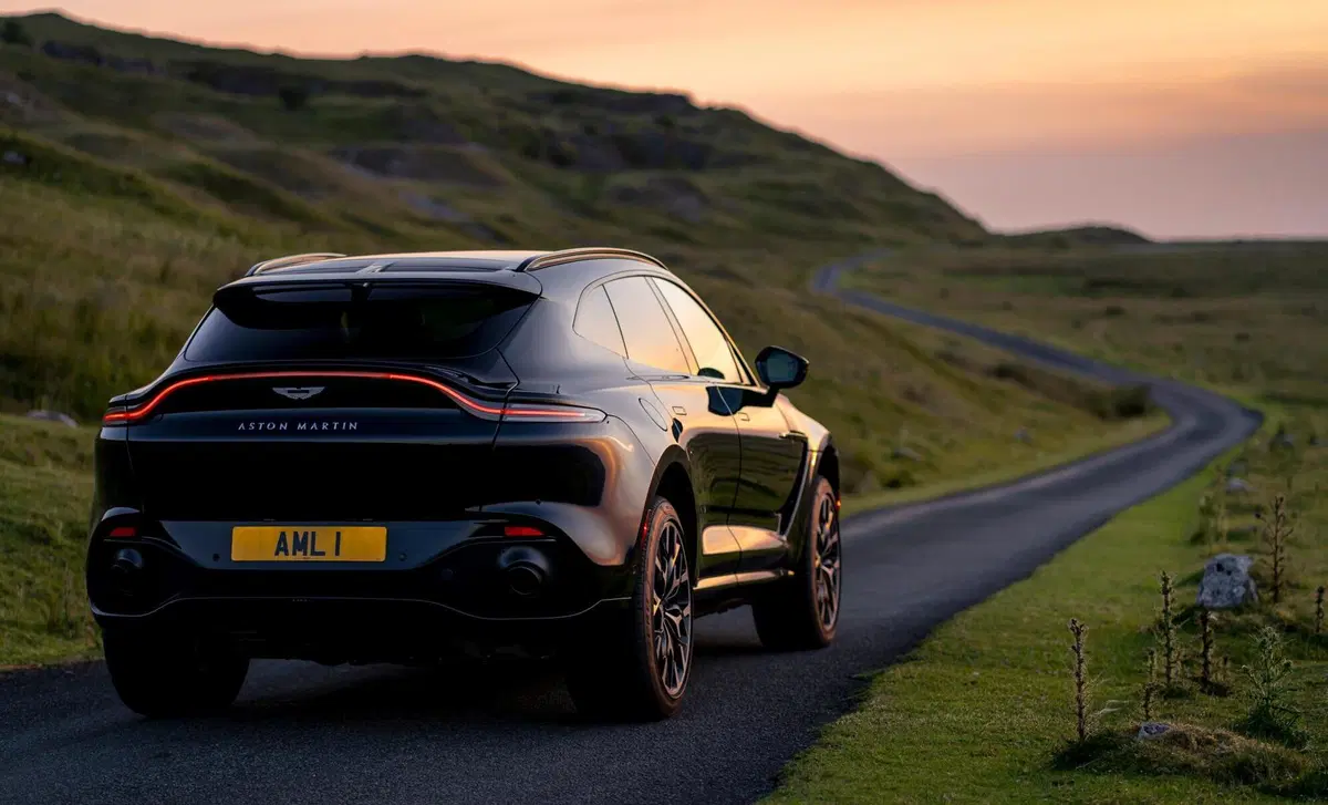 Aston Martin DBX (2020-23) (9)