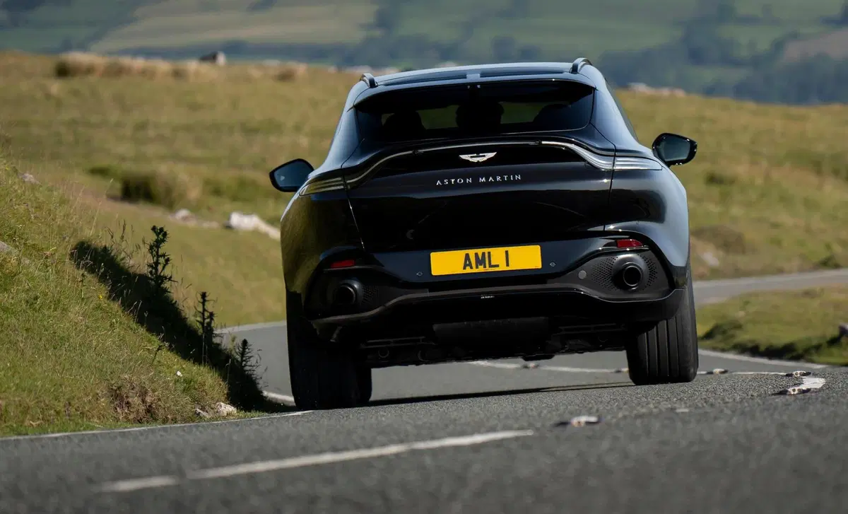 Aston Martin DBX (2020-23) (8)