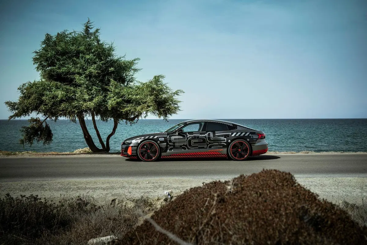 Il sound elaborato (factory) per la GT più tecnologica e veloce mai prodotta in Audi: e-tron GT RS [audio] (7)