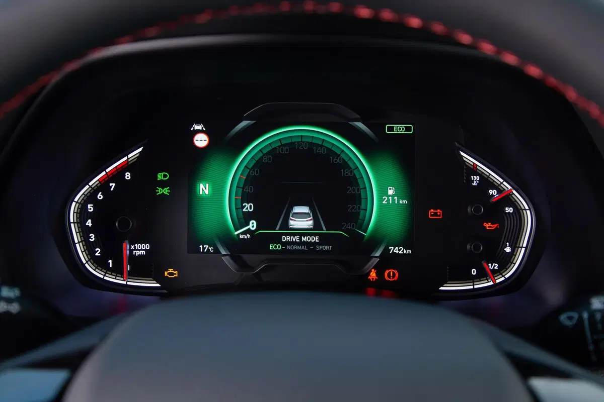 Hyundai i30 2020 | Con il restyling è anche ibrida mild a 48v (16)