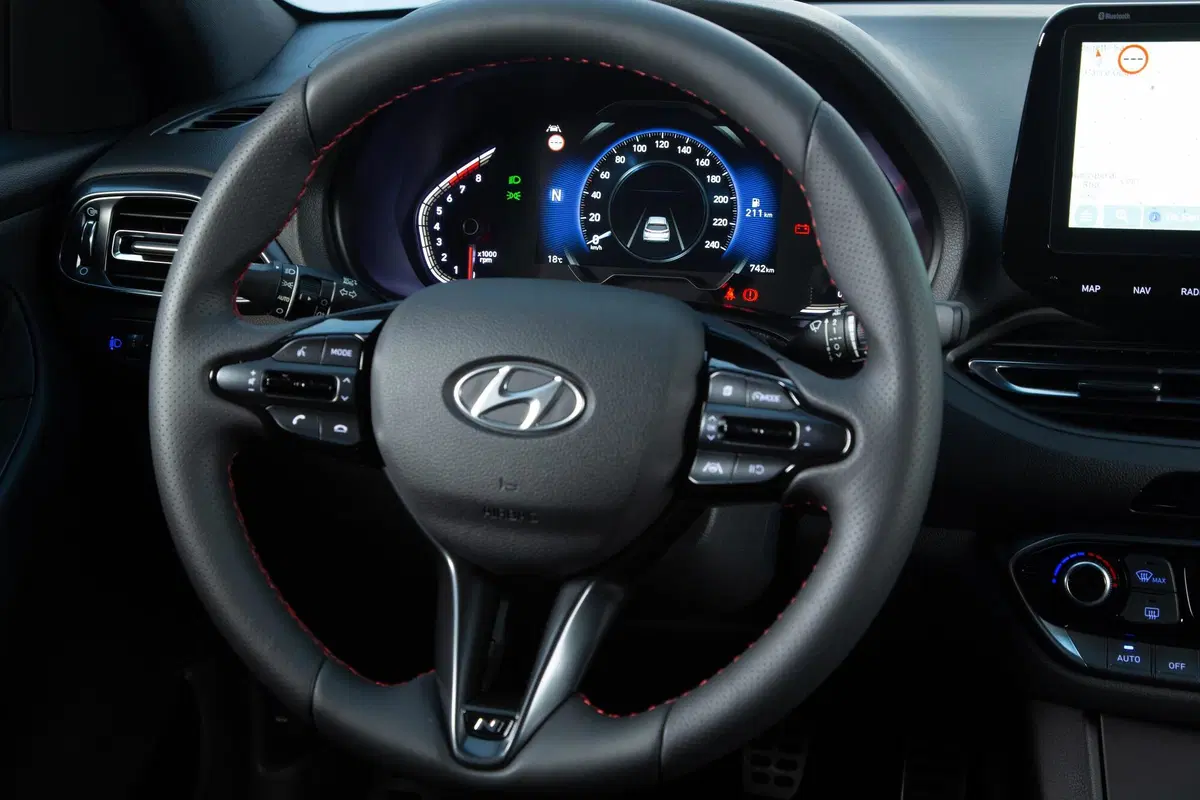 Hyundai i30 2020 | Con il restyling è anche ibrida mild a 48v (13)