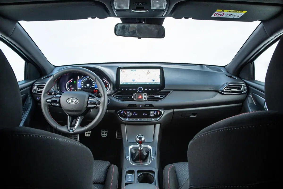 Hyundai i30 2020 | Con il restyling è anche ibrida mild a 48v (12)