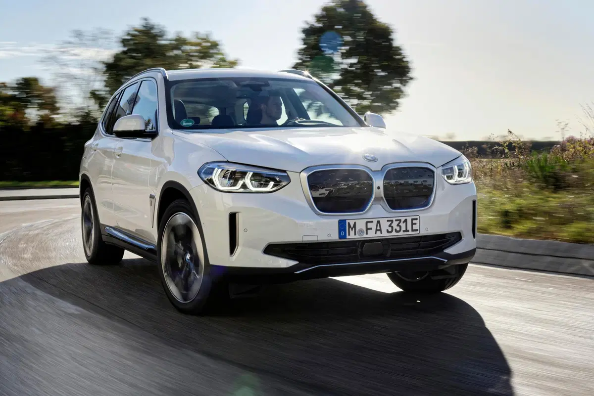 BMW iX3: il SAV elettrico è arrivato e smuove il segmento [Posteriore, 180 Km/h, 460 di range] (11)