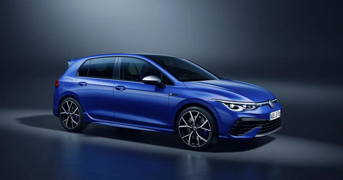 Volkswagen Golf R, in Golf a 270 km/h 