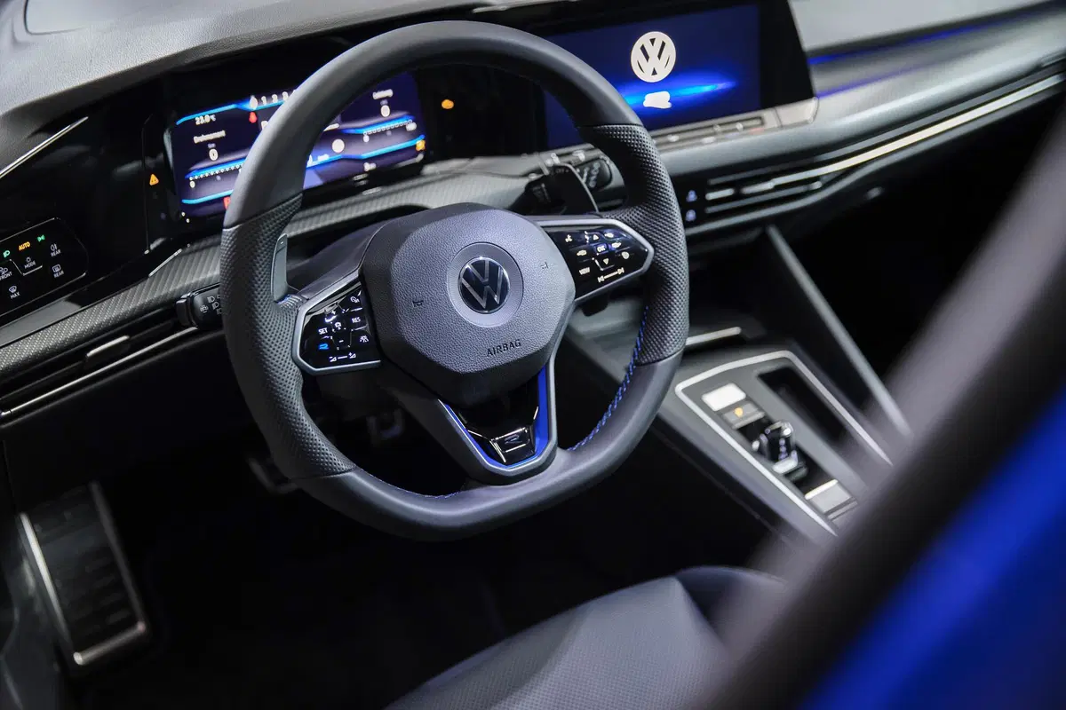 Volkswagen Golf R, in Golf a 270 km/h  (7)
