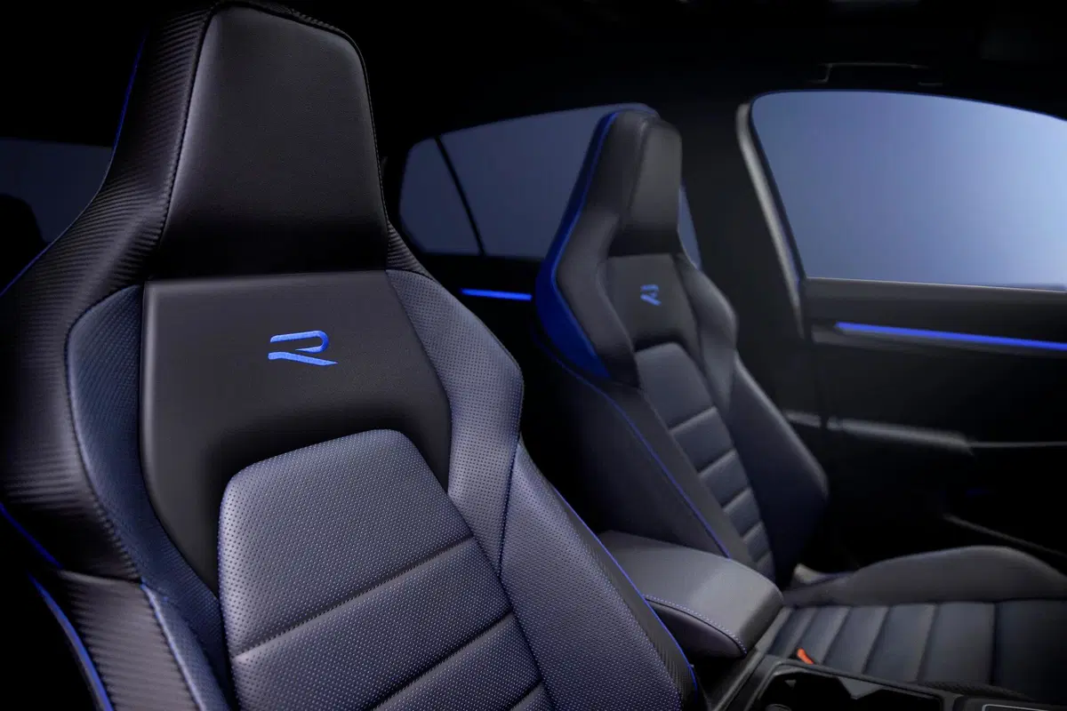 Volkswagen Golf R, in Golf a 270 km/h  (8)