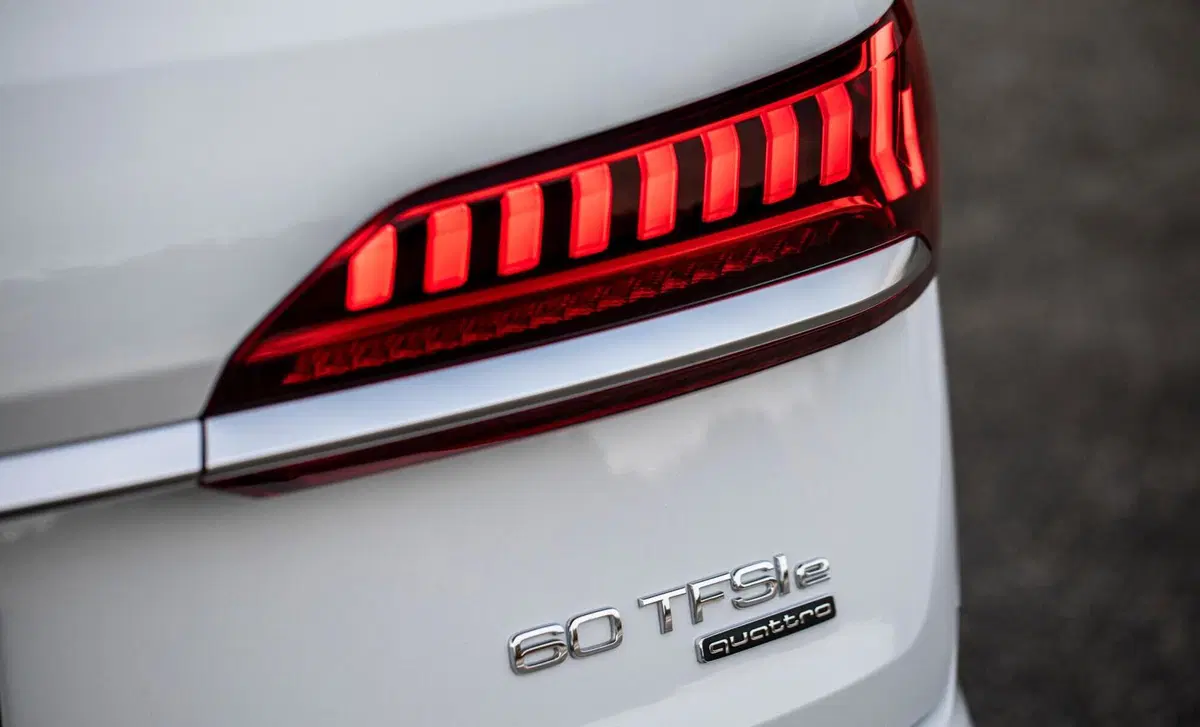 Audi Q7 45 TDI quattro tiptronic Business (37)