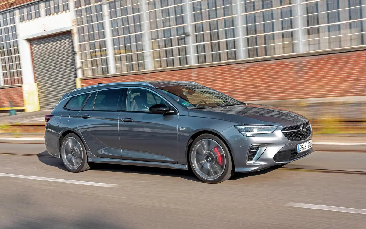 Opel Insignia - embargo 10/11 (2)