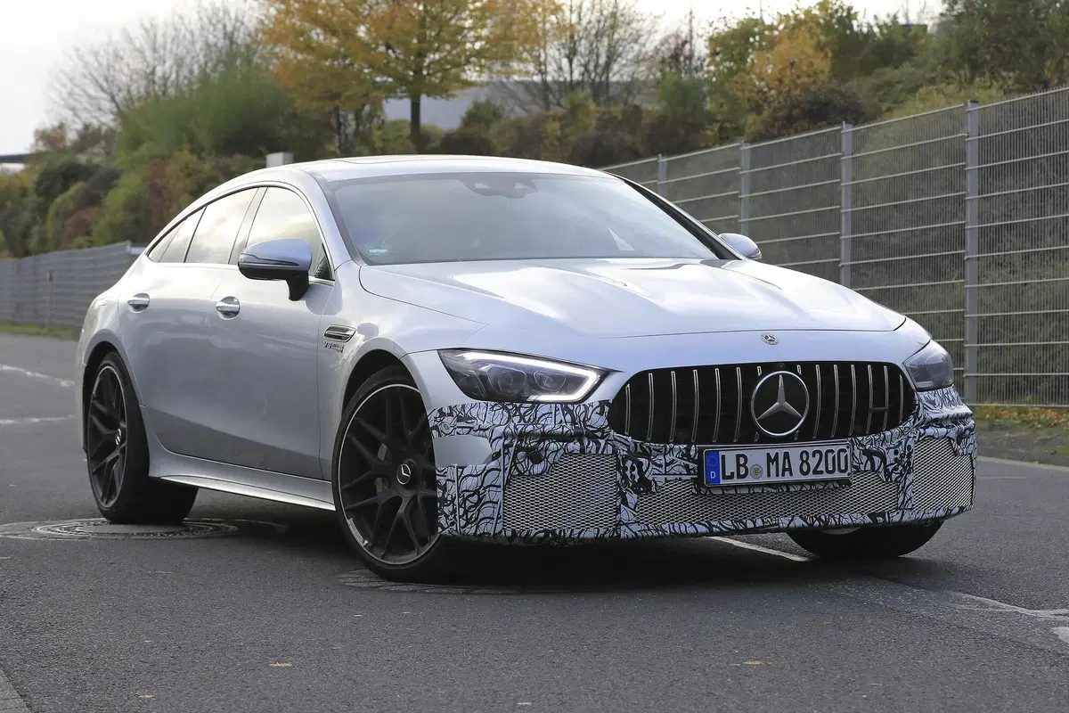 Mercedes-AMG GT 4 Coupé restyling, le foto spia (3)