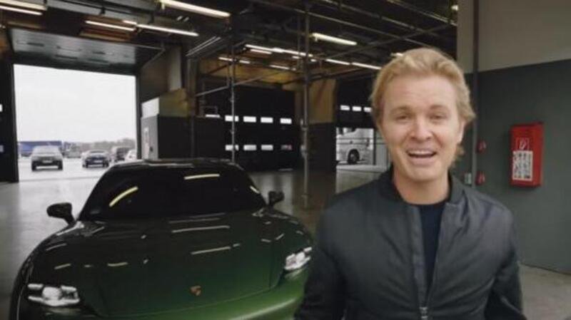 Porsche Taycan Turbo S: Nico Rosberg la mette di traverso al Nurburgring [VIDEO]