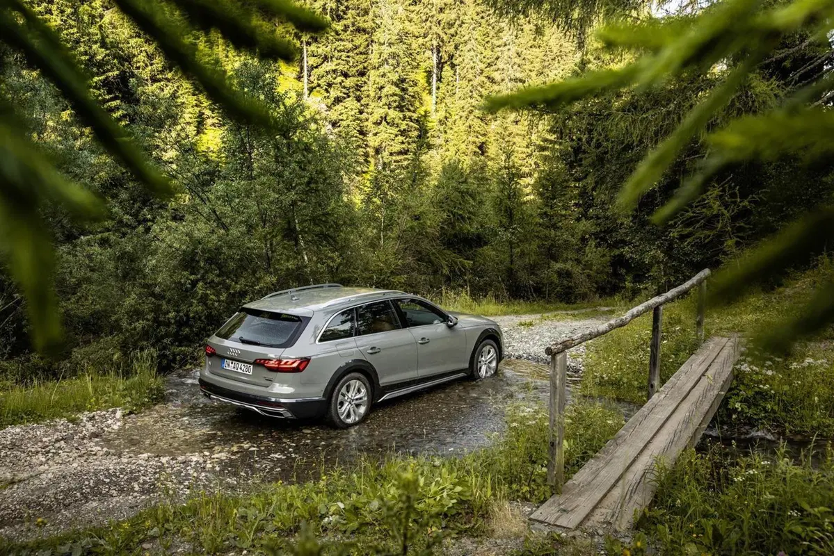 Audi A4, A5 e Q5: ora sono tutte mild-hybrid, anche le Diesel  (21)
